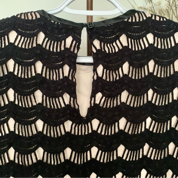 Kate Spade Black Scalloped Crochet Blouse, size 2 - Picture 7 of 8